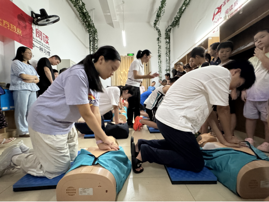 2025.09.19 “小风筝亲子营”编织青少年“15分钟文明实践成长圈”-新湖南1.png